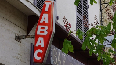 Tabac : l'interdiction de vente aux mineurs très peu respectée