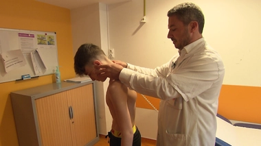 Maladie de Scheuermann : quand les vertèbres se déforment