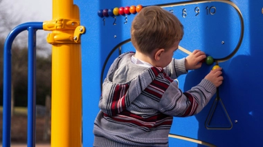 Saturnisme : les enfants exposés aux poussières de plomb