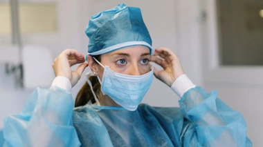 Réintégration des soignants non vaccinés contre le Covid : l'Académie de médecine dit non