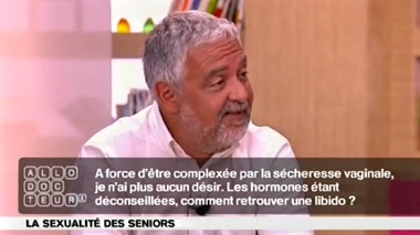 Sexualité des seniors : complexée par la sécheresse vaginale ?