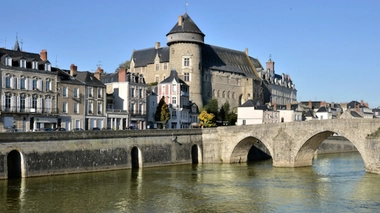 Image d'illustration. Commune de Laval, en Mayenne, où le seuil d'alerte de nouveaux cas de coronavirus a été dépassé.
