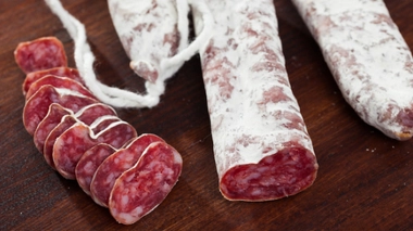 Retrait de saucisses sèches et de rosettes tranchées après des cas de salmonellose