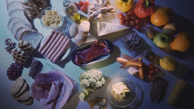 Enquête de Santé : Alimentation, faut-il croire aux régimes anti-cancer ?