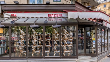 Image d'illustration. Un bar fermé à Paris à cause de l'épidémie de coronavirus.