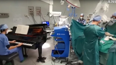 #EnfinUneBonneNouvelle : la musique détend, même sous anesthésie