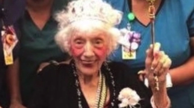 Angelina Friedman courronée reine du bal en 2019.