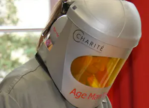 Age Man : la combinaison qui vous met dans la peau des personnes âgées