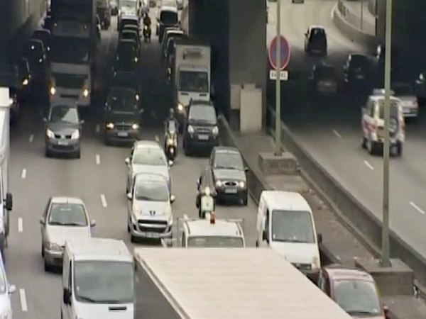 La pollution atmosphérique réduit l'espérance de vie.