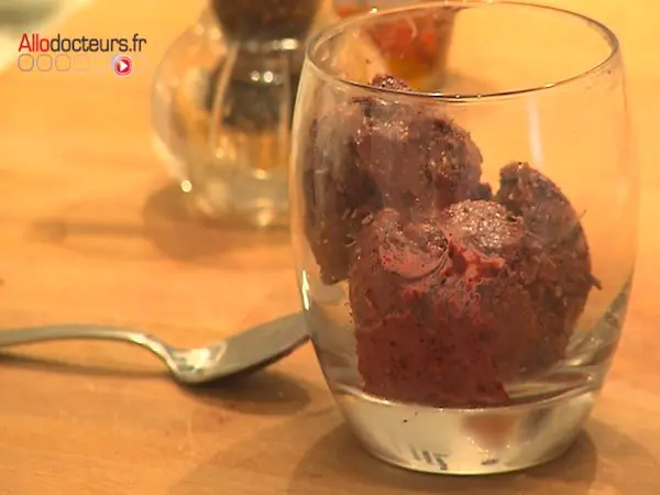 Gélato rouge et noir au poivre de Sichuan