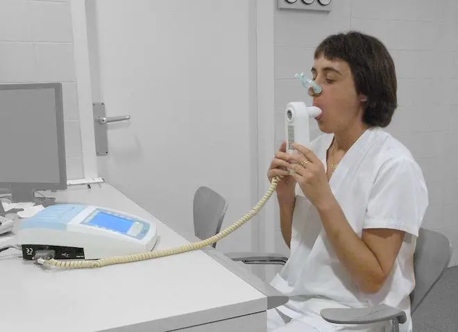 Test de spirométrie (cc-by-sa Jmarchn)