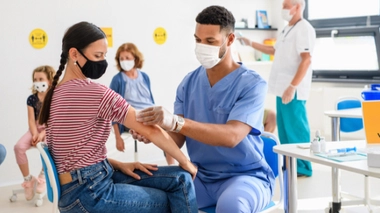La préfecture de l'Hérault veut encourager les jeunes à se faire vacciner (Image d'illustration)