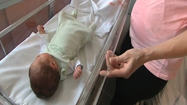 Comment prévenir le syndrome de la tête plate chez les bébés ?