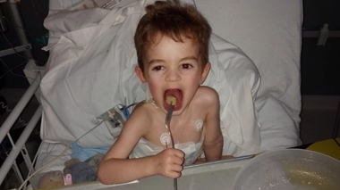 Mael, une semaine après la greffe, n'a plus besoin d'oxygène supplémentaire