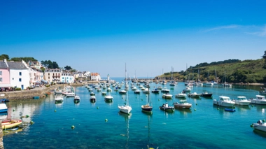 Port de Sauzon sur l'île Belle Ile en Mer ©Alexander Demyanenko
