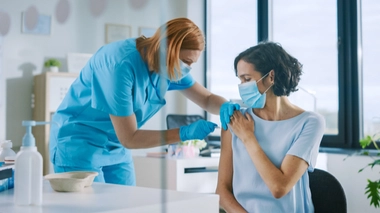 Le vaccin Pfizer disponible à partir du 1er octobre chez les soignants libéraux