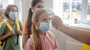 Covid : le conseil scientifique préconise des dépistages chaque semaine en primaire