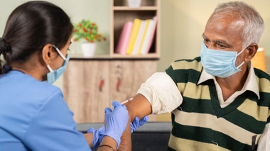 "Aucun danger" à vacciner simultanément contre la grippe et le Covid, selon la Haute Autorité de Santé