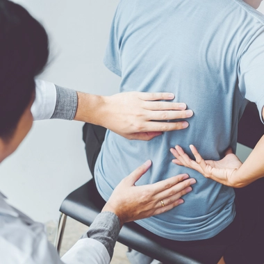 Mal de dos : quand les vertèbres s'en mêlent