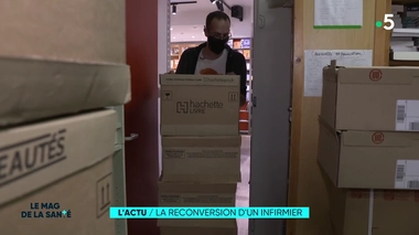 Infirmier, il se reconvertit en libraire