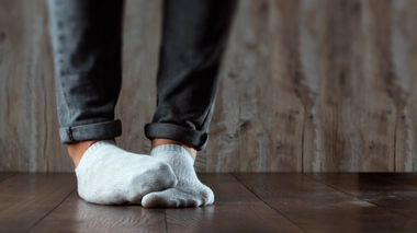 Pourquoi j’ai les pieds qui pèlent et sentent très mauvais ?