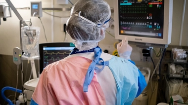 Covid-19 : une femme décède à l'hôpital après avoir menti sur son pass vaccinal