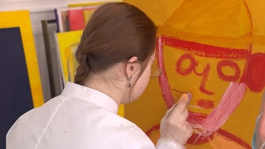 Maryam Alakbarli, artiste peintre et trisomique