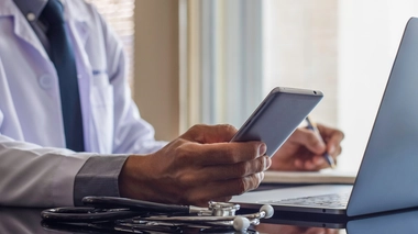 Cancer : une application pour participer plus facilement aux essais cliniques