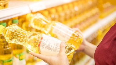 Colza, olive, tournesol... Quelle huile choisir pour l'assaisonnement et la cuisson ?