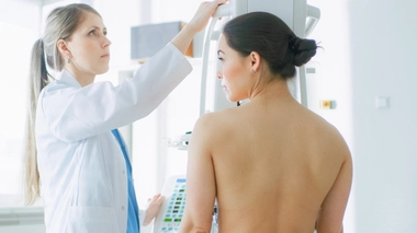 Cancer du sein : de quand date le dépistage ?