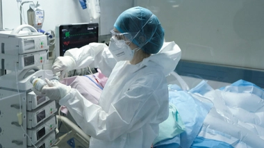 Vrai ou faux : un patient immunodéprimé a-t-il été positif au Covid pendant 500 jours ?