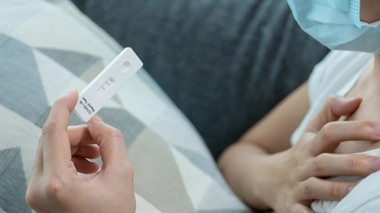 Un autotest vous sera remis à la pharmacie sur présentation du SMS de l’Assurance maladie