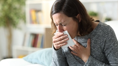 Toux : comment interpréter la couleur des expectorations ?