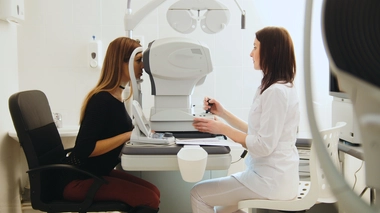 Le nombre de centres de santé ophtalmologiques recevant plus de 500 patients est passé de 88 en 2015 à 157 en 2020, selon la Cnam