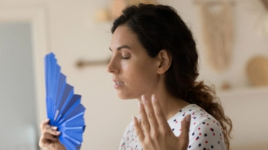 Ménopause précoce : des changements hormonaux qui arrivent trop tôt