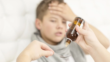 Le tramadol est un antalgique de la famille des opiacés, dits "de pallier 2" comme la codéïne