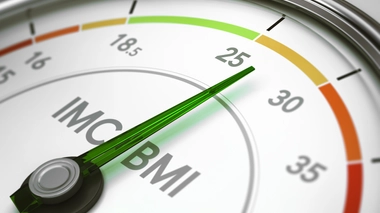 L'IMC est considérée comme normale lorsqu'elle se situe entre 18,5 et 25. 