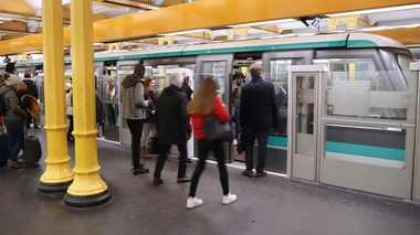 Huit femmes sur dix disent déjà avoir été agressées dans les lieux publics