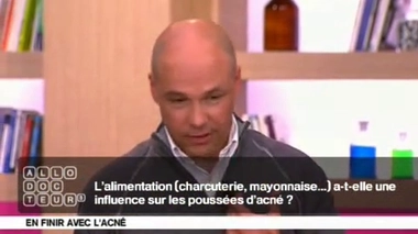 Acné :  l'alimentation a-t-elle une influence ?