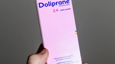  Le Doliprane pour enfant utilisé en première intention pour soulager les douleurs et les fièvres se fait rare dans les rayons des pharmacies