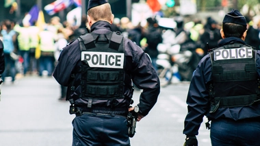 Jusqu'ici, une cotation classait comme inaptes à intégrer les rangs de la police toutes les personnes vivant avec le VIH