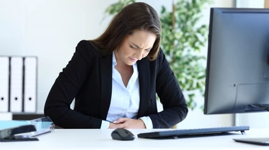 En France, aucun projet de loi sur les congés menstruels n’est prévu dans le calendrier législatif