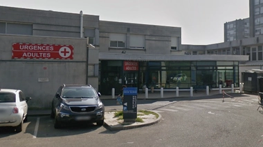 Ces personnels demandent des effectifs supplémentaires de jour comme de nuit et l'activation immédiate du "plan blanc" pour libérer des lits