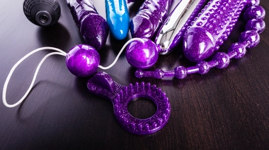 La sexualité en 9 lettres : U pour Ustensiles du sexe (sextoys)