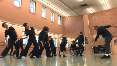 Danser malgré le handicap : "Pouvoir être tous artistes, c'est ça qui est formidable"