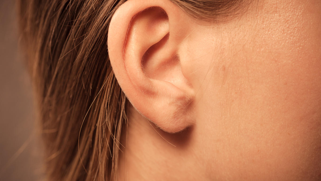 Un nouvel implant auditif invisible - Allo Docteurs