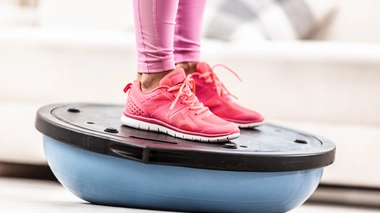 La rééducation périnéale est un ensemble d’exercices pour tonifier le périnée et apprendre à le préserver. 