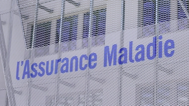 Pas de sécurité sociale pour les non français malades : l'accès aux soins des étrangers péréclite