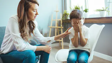 Un enfant sur dix "souffre d'un trouble psychique" : la Cour des comptes veut réorganiser la pédopsychiatrie