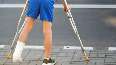 La maladie de Sever, pathologie inflammatoire survenant au niveau du talon, se déclare entre 8 et 16 ans